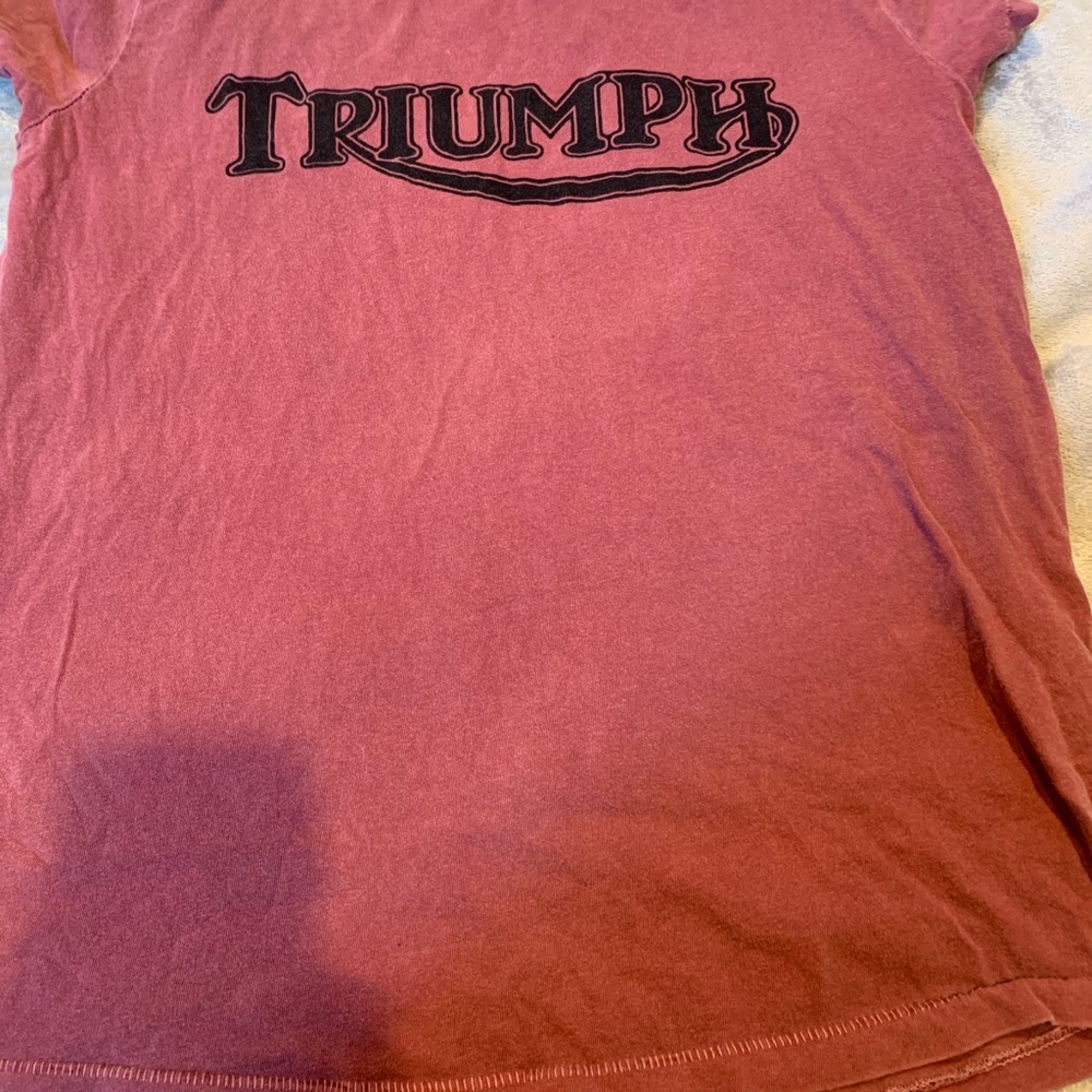 tee shirt red